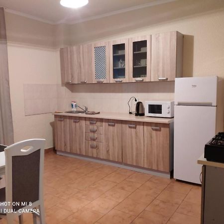 Apartments Domovik Мостова 5 Кв 44 Mukacheve Luaran gambar